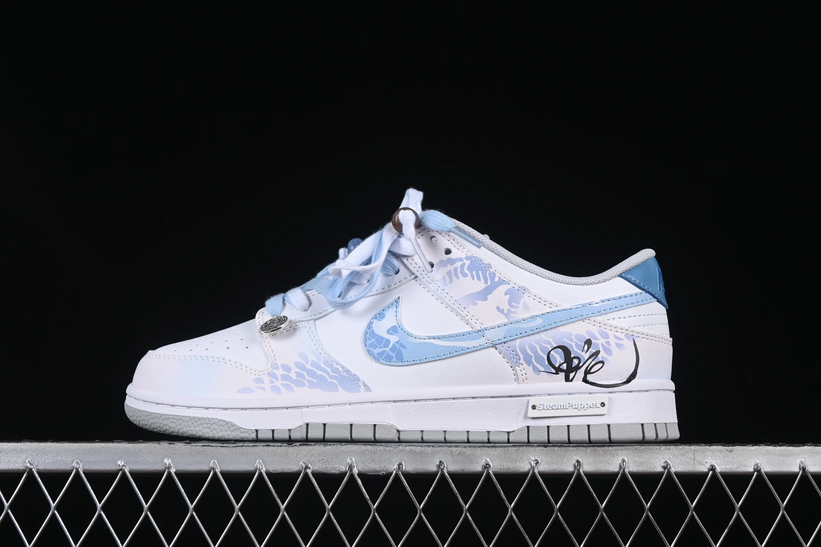 All Categories Nk SB Dunk Series Nk SB Dunk Low Low-top sneakers Nk Dunk CNY Year of the Snake Steam Puppet New Chinese style Chinese style gift box Pearl of the Snake Low-top casual sneakers DD1391-103